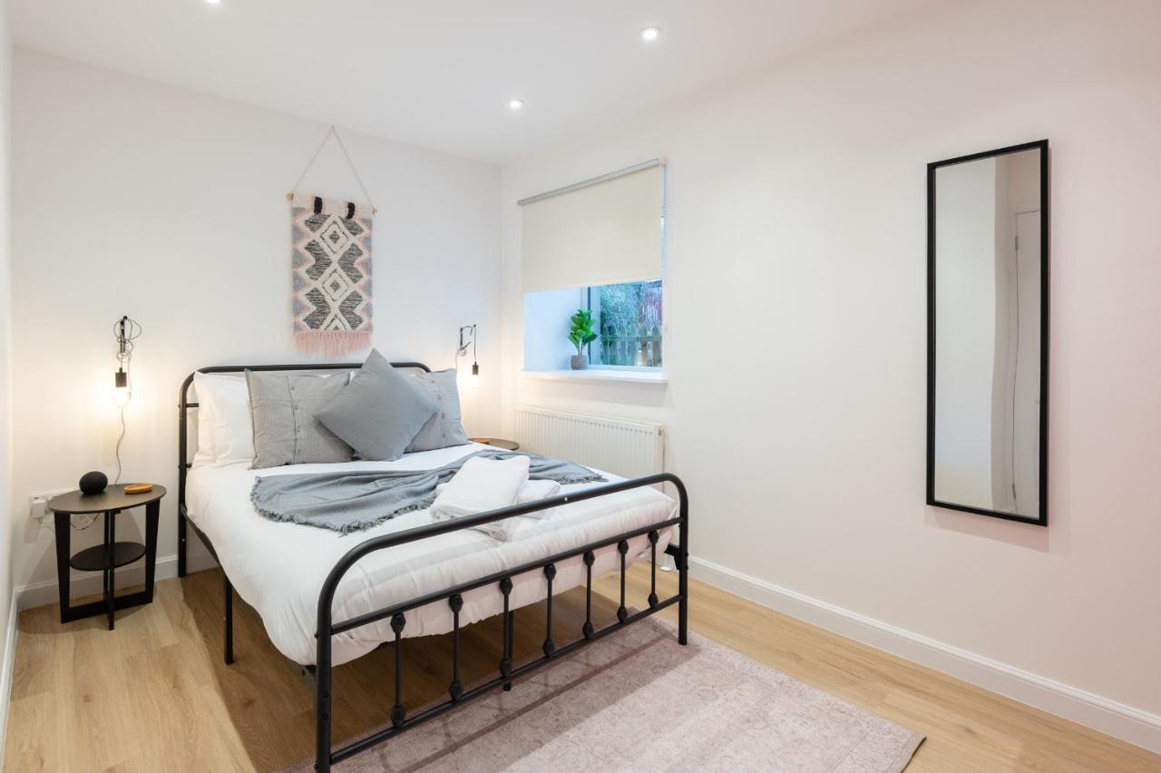 The Pinkish House - 4 Bed Home In The Town Centre Blairgowrie and Rattray Eksteriør billede